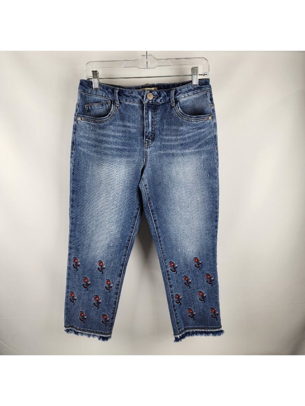 Democracy Jeans Womens 6 Blue Floral Embroided Flex-ellent Capri Denim (28x23)